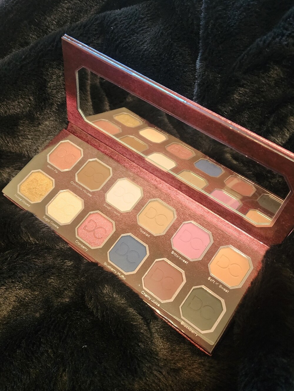 Dominique Cosmetics Berries & Cream  NWOT